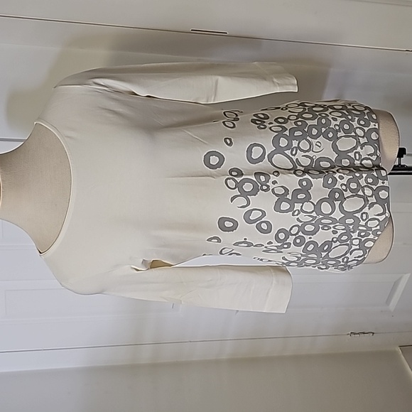 Dismero women's top, cream with gray design. Size large. 3/4 sleeves. Italy - Picture 1 of 12